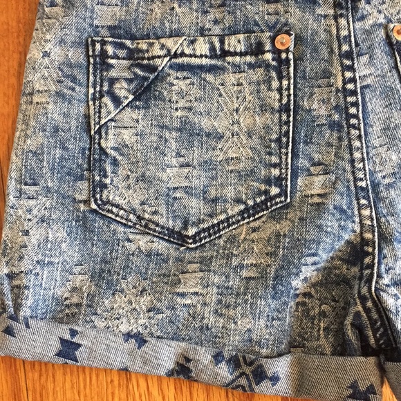 NWT Mossimo shorts - Picture 3 of 4